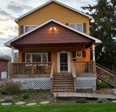 Fab 4 Restaurant & Yellow Submarine Lounge