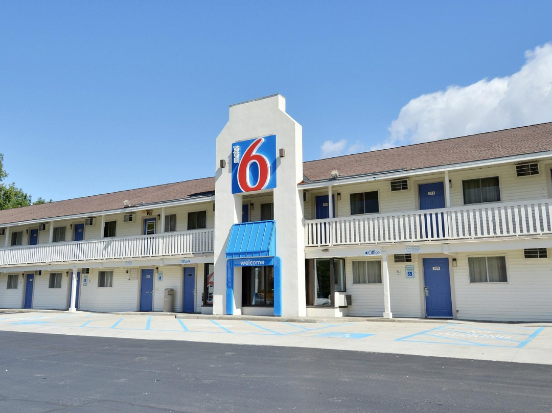 Travelodge By Wyndham Brattleboro