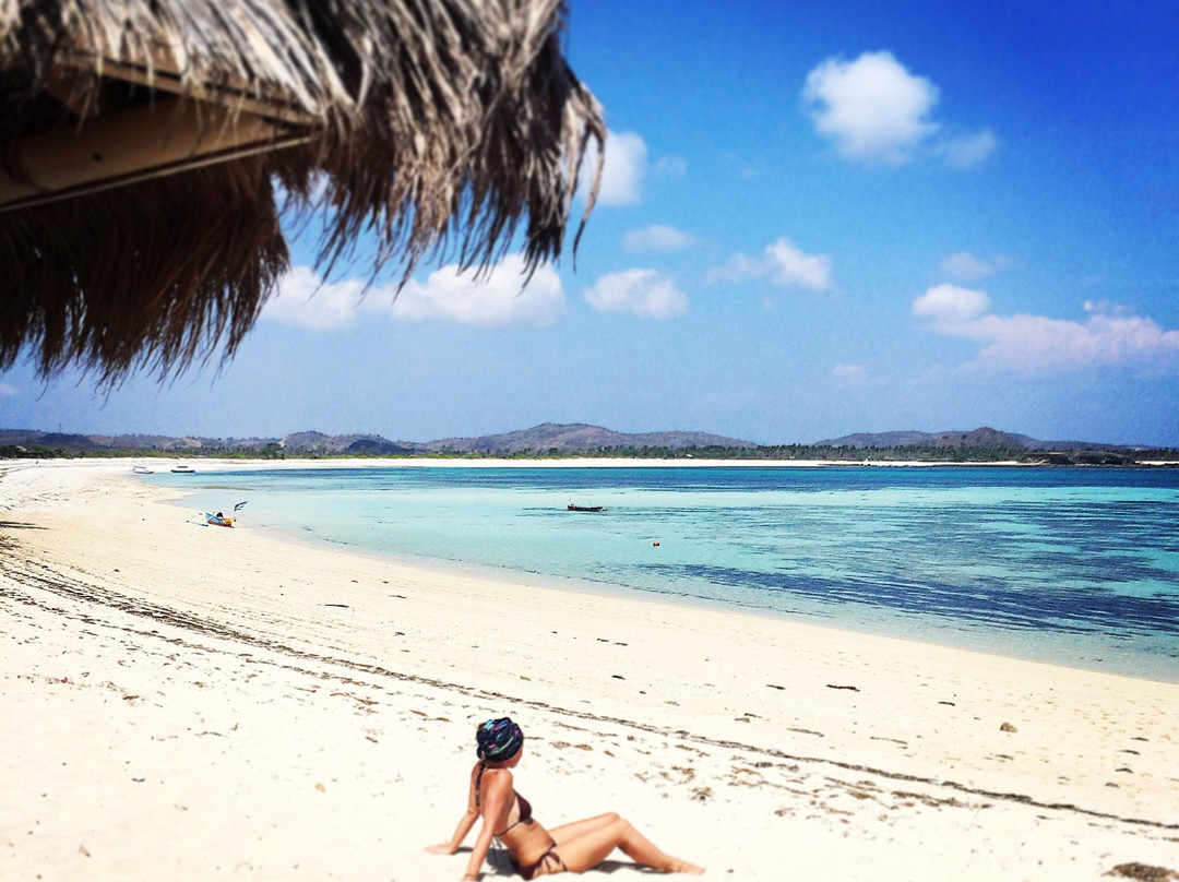 Tanjung Aan Beach-龙目岛必去景点