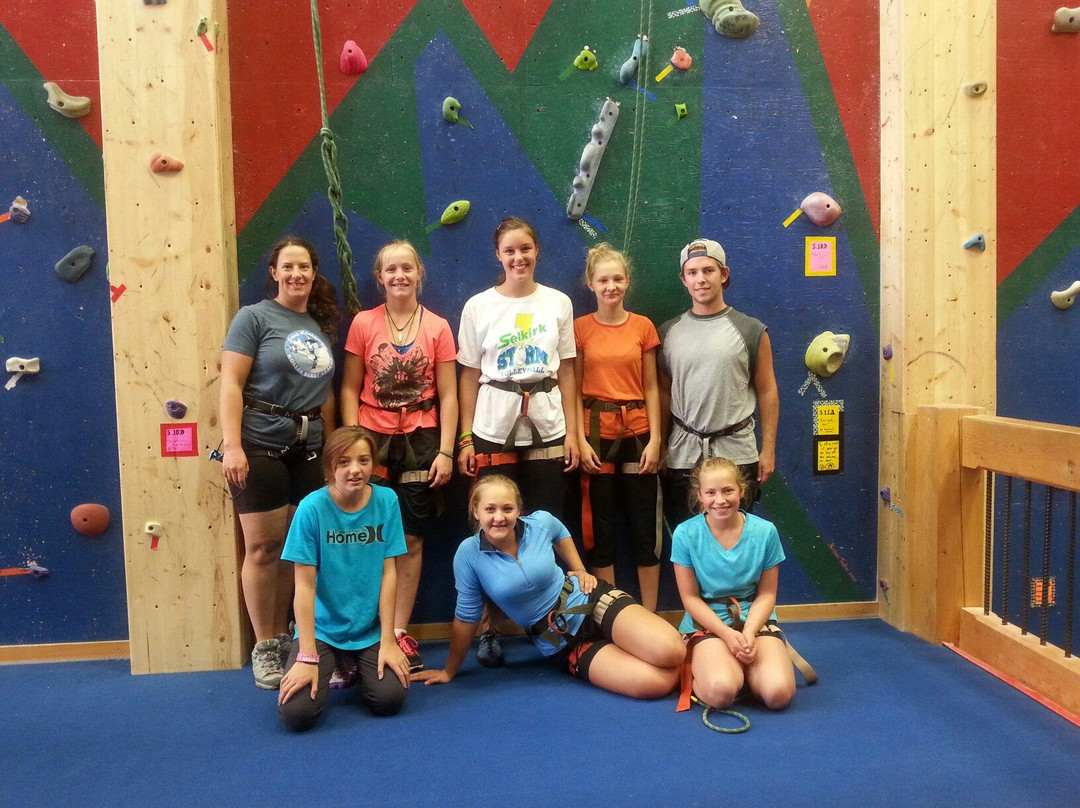 Spirit Rock Climbing Center景点图片