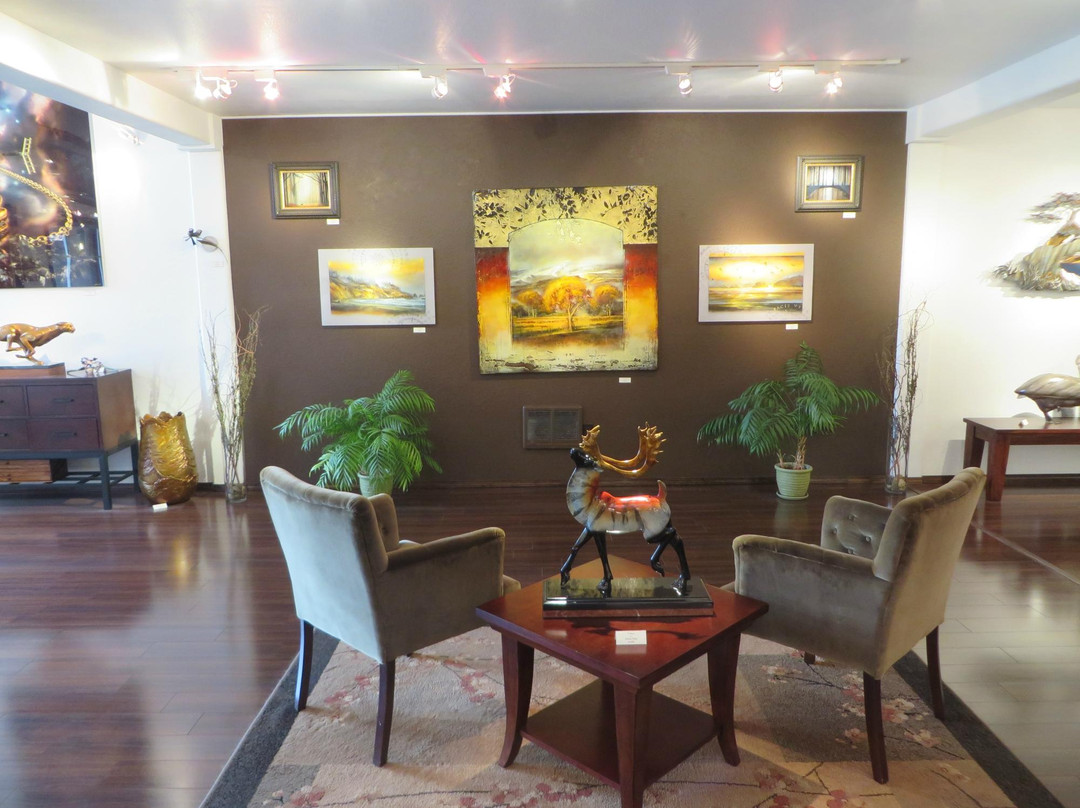 Bronze Coast Gallery-坎农比奇必去景点