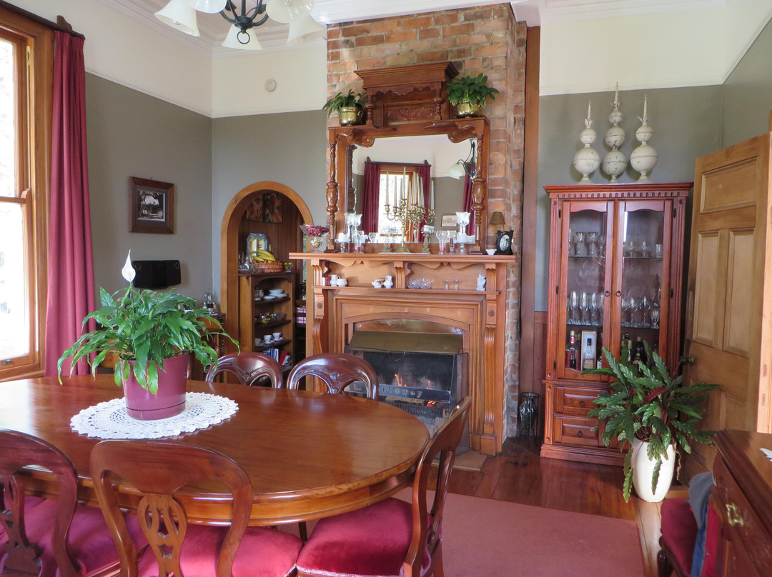 Hathaway House主图