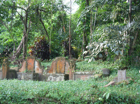 武吉布朗坟场-新加坡必去景点