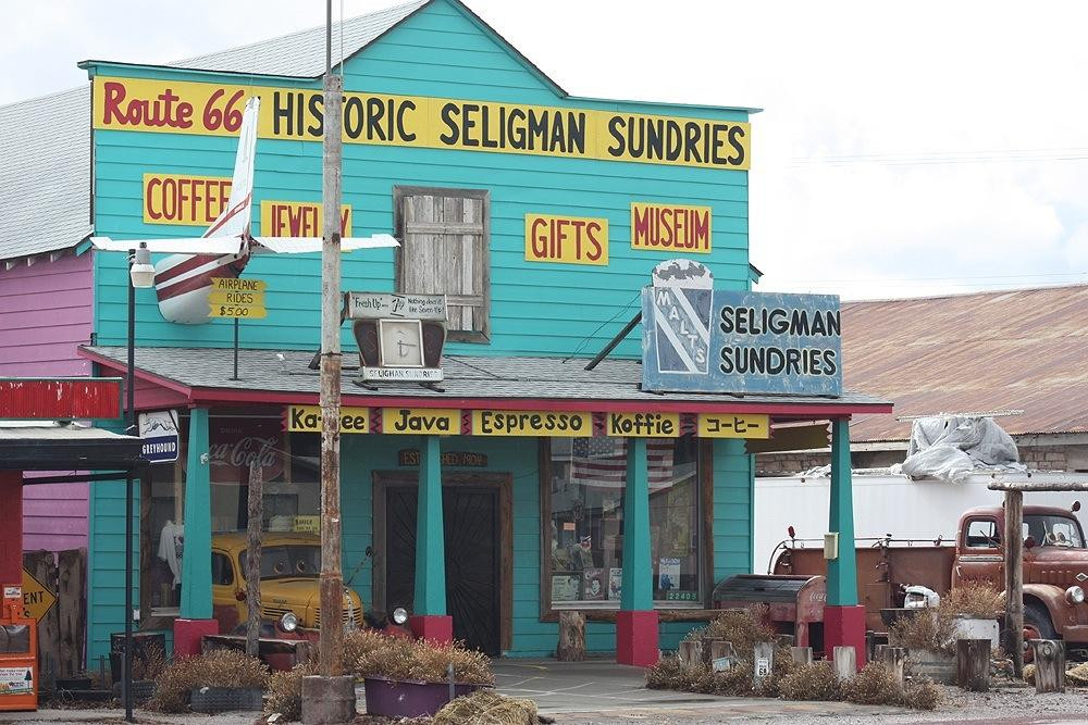 皮奇斯普林斯餐馆和美食-Historic Seligman Sundries