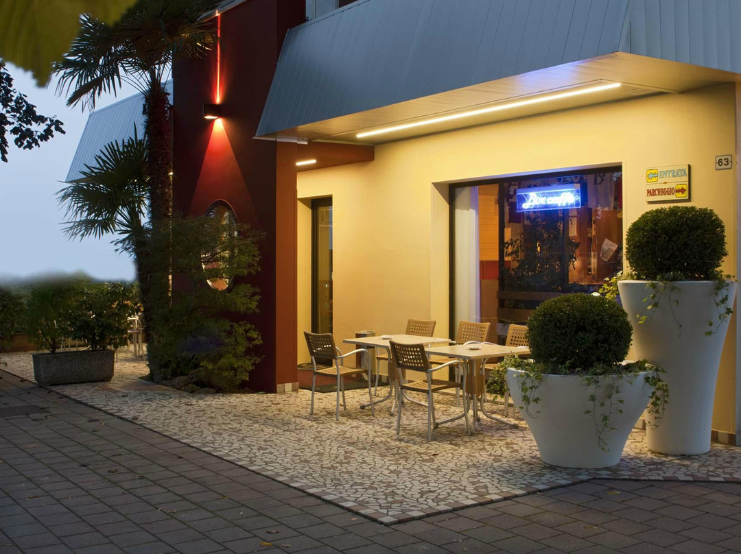 Pizzeria Trattoria Al Tropical