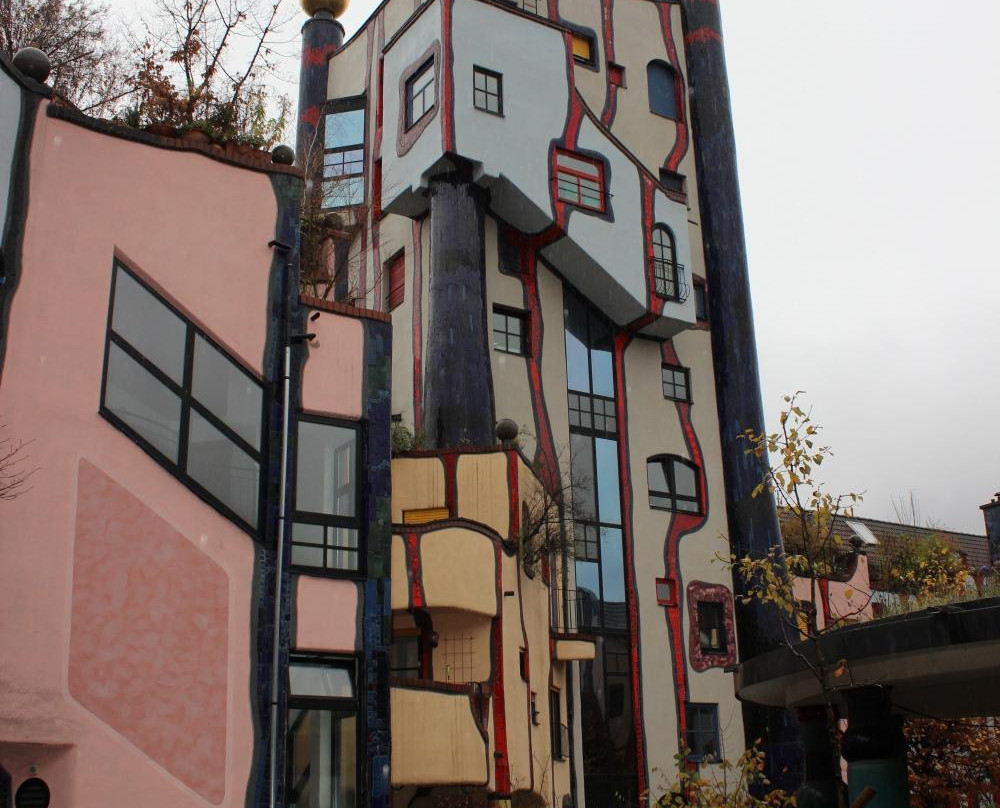 Hundertwasser-Wohnhaus „Wohnen unterm Regenturm“景点图片