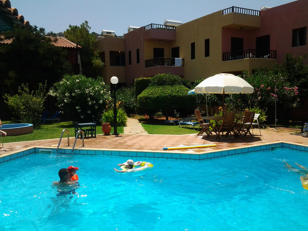 Amarilis Apartments