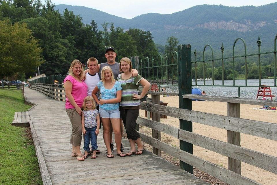 Lake Lure Beach and Water Park景点图片