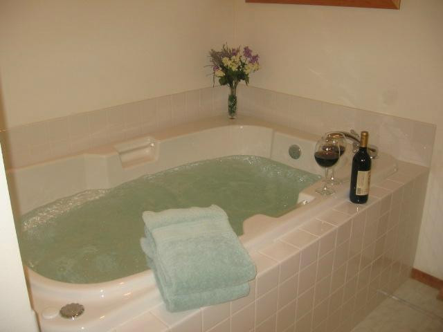 The Waterhouse主图