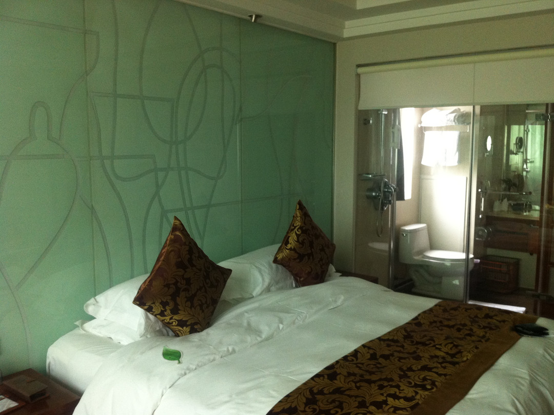 烟台中心大酒店主图