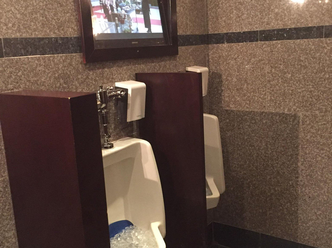 Rosemere餐馆和美食-Madisons Restaurant & Bar