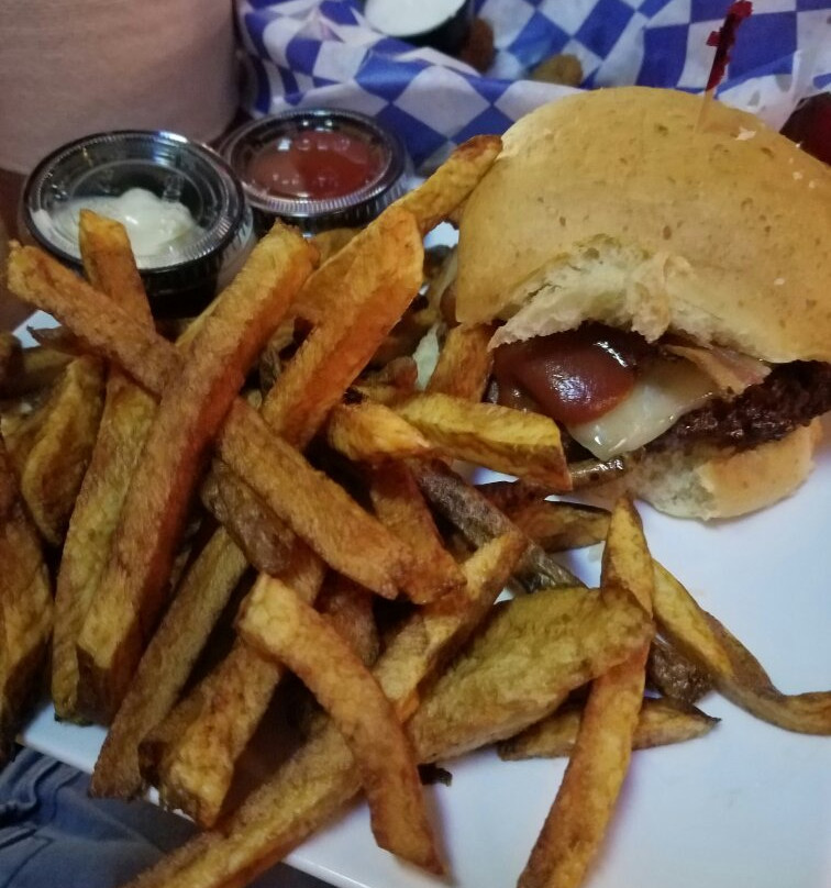 Centerfield Sports Bar & Grill