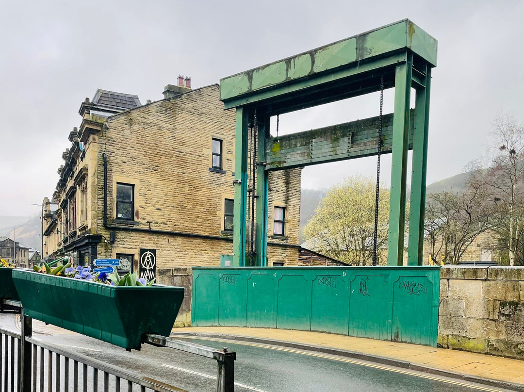 Rochdale Canal Loch 19 - Todmorden Loch景点图片