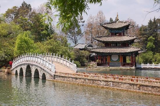 黑龙潭公园-丽江市必去景点