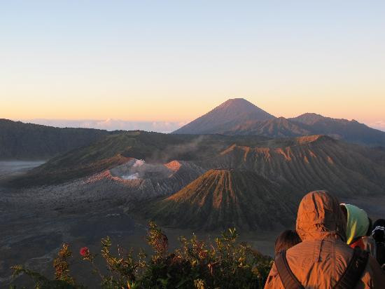 布罗莫火山-婆罗摩腾格里国家公园必去景点