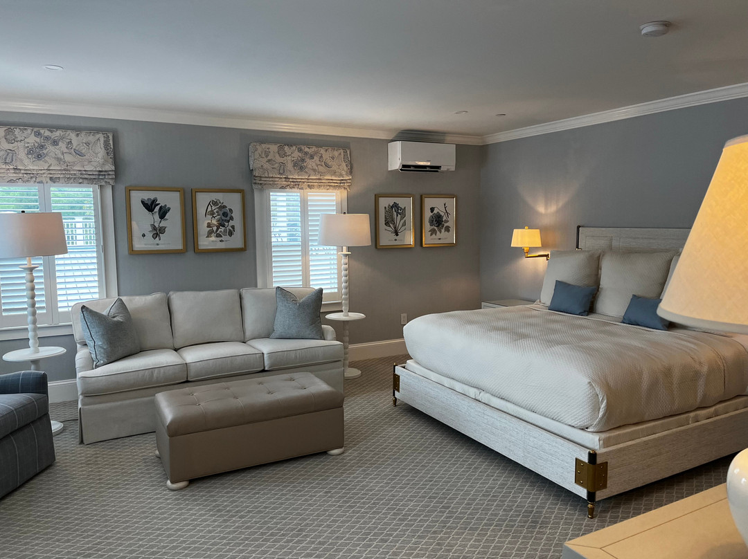 The Oaks Waterfront Hotel主图