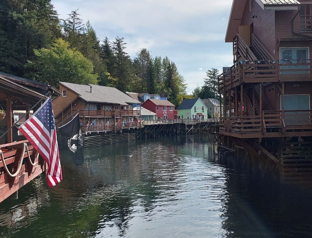 Ketchikan creek and falls-凯奇坎必去景点