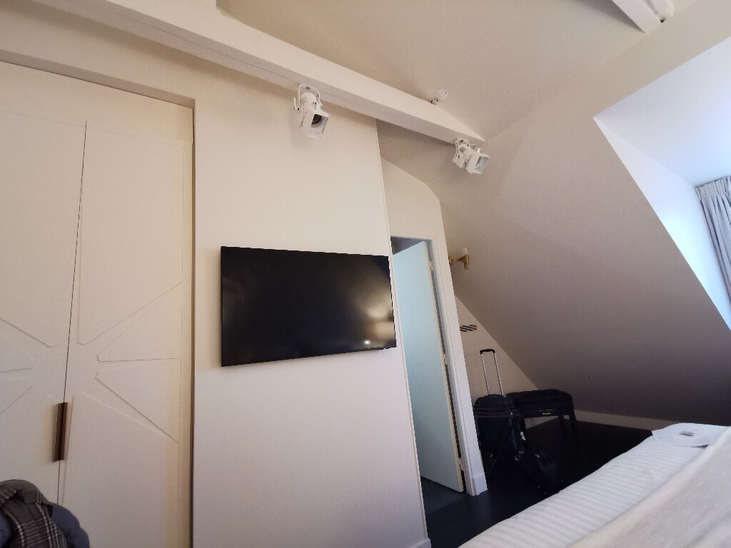 爱思得阿斯特拉歌剧院酒店