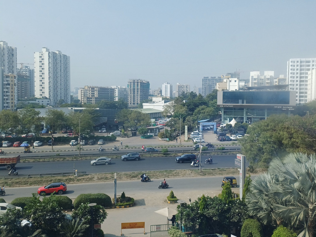 萨亚吉酒店主图