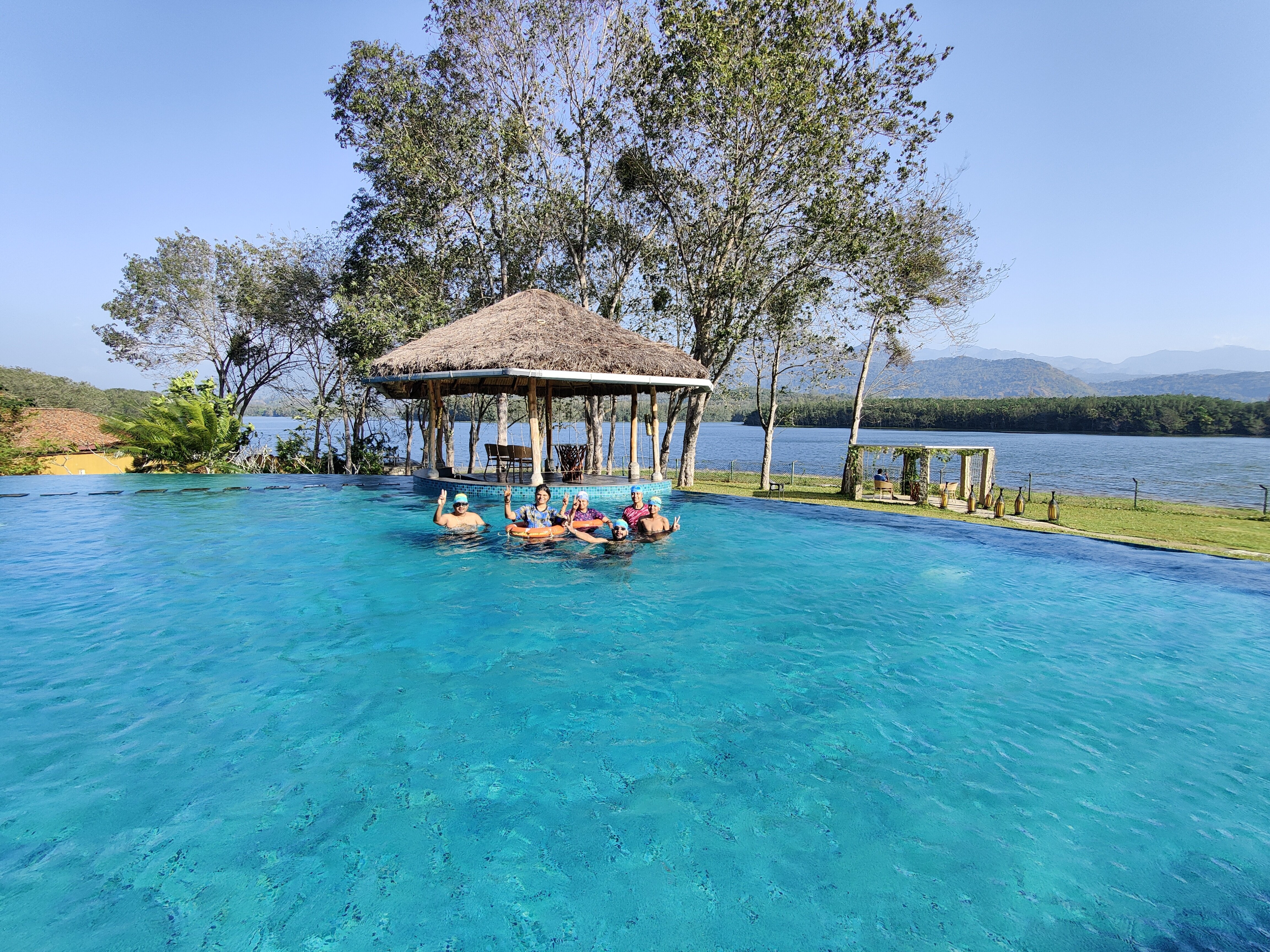 Anantya by the Lake-泳池