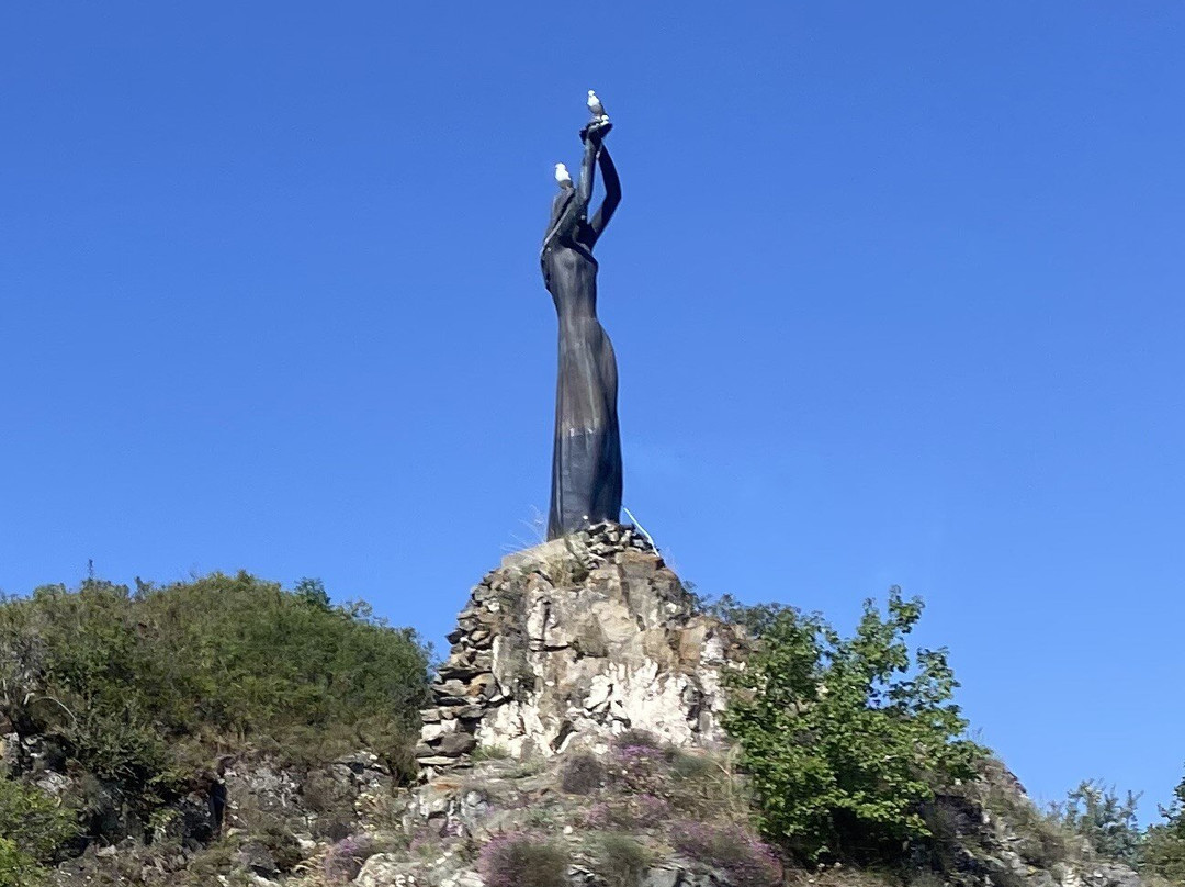 Statue of Akhtamar at Lake Sevan-Sevan必去景点