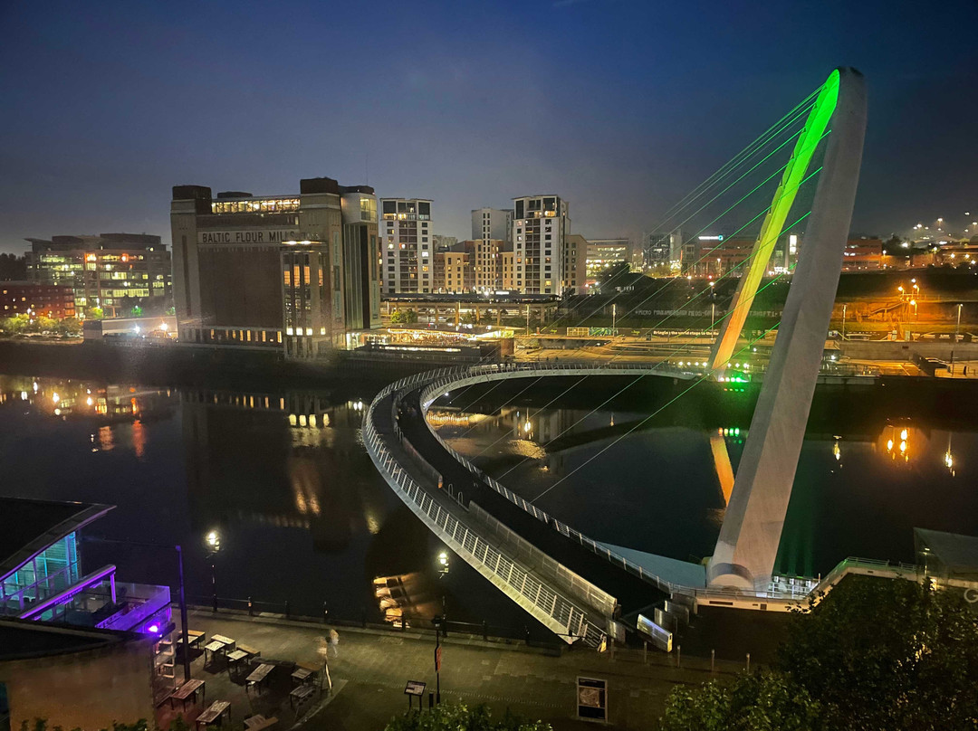 马尔马逊纽卡尔斯酒店主图