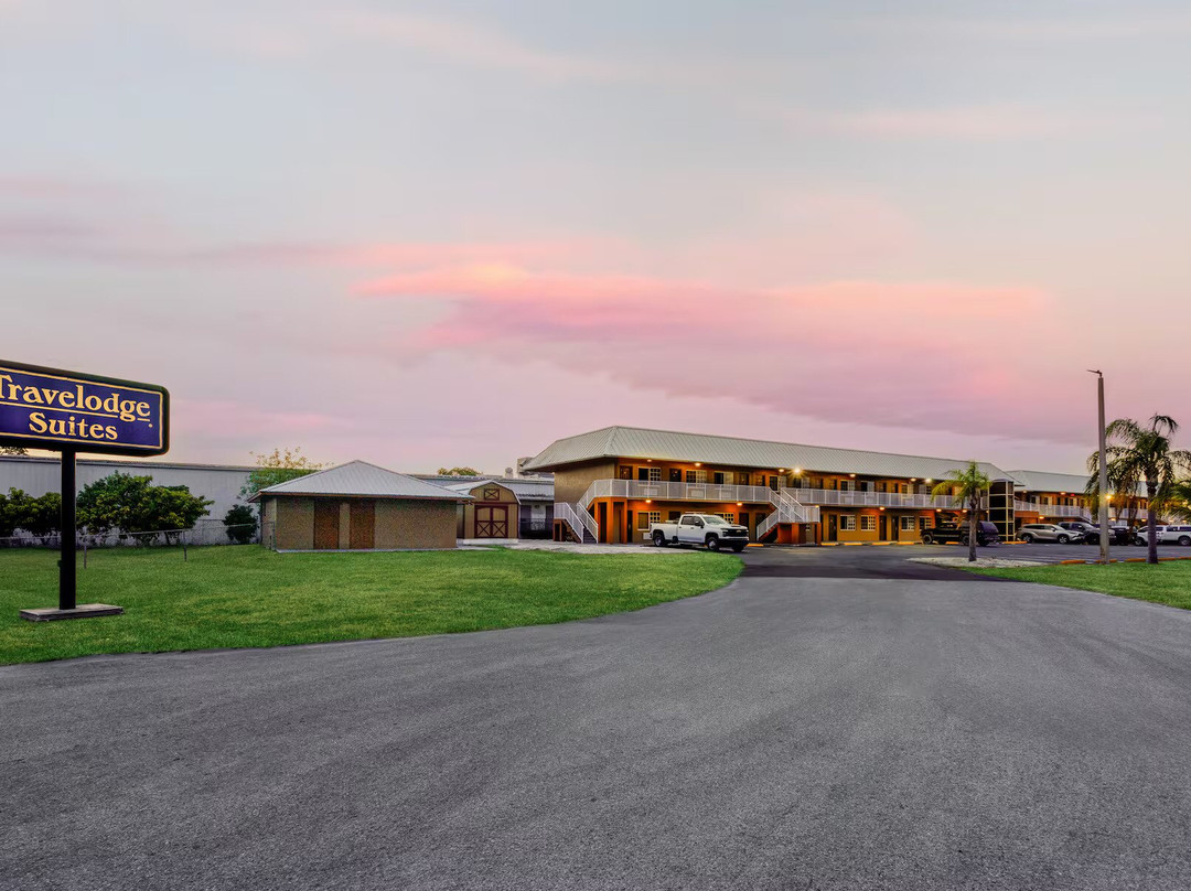 Travelodge Suites by Wyndham Lake Okeechobee主图