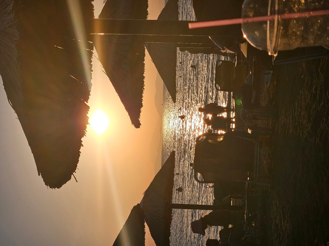 Kavouri Beach景点图片