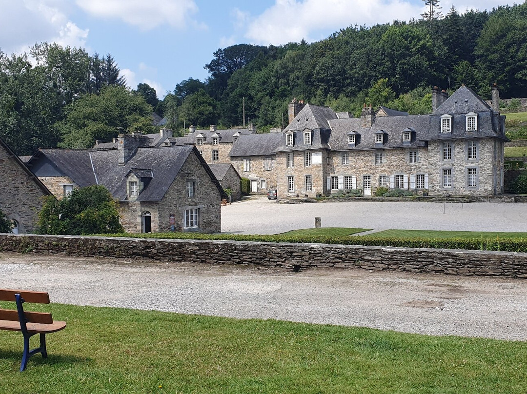 Les Forges des Salles-Perret必去景点