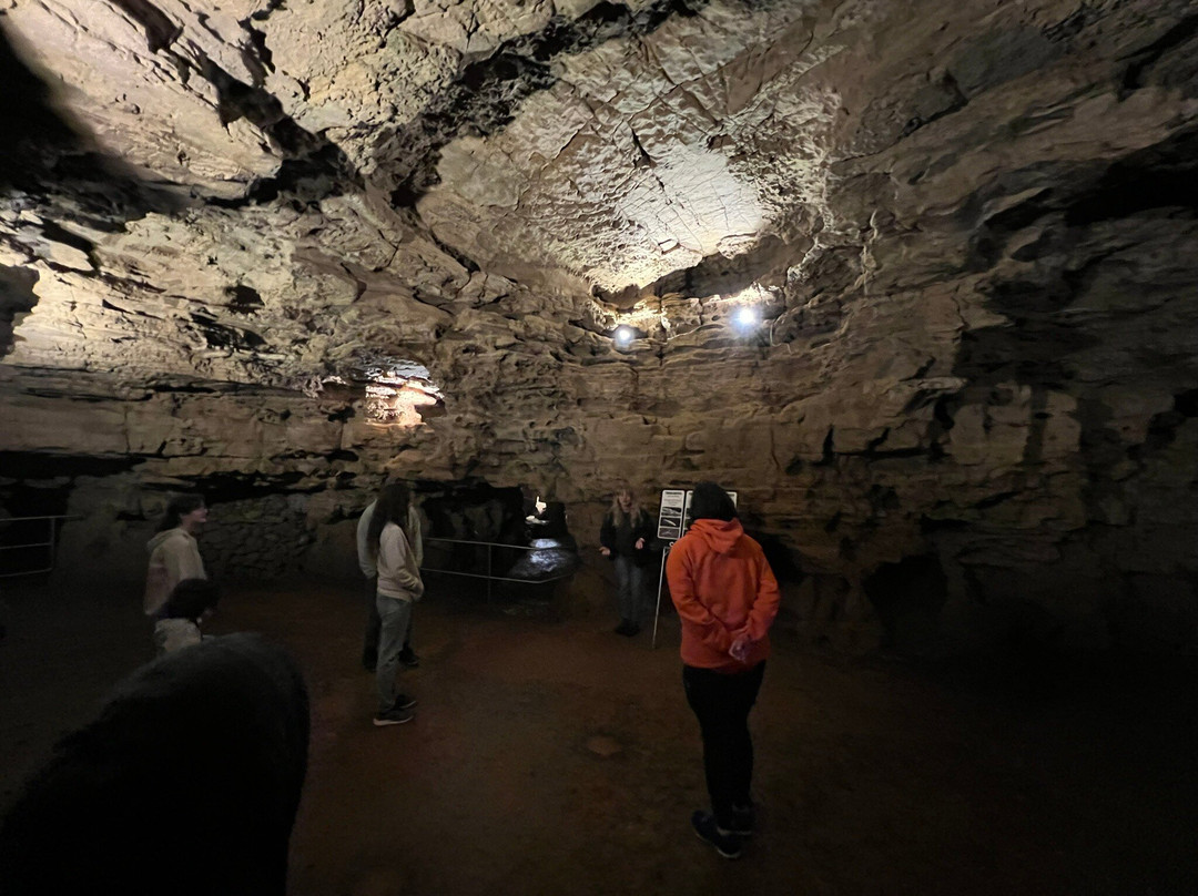 Crystal Cave景点图片