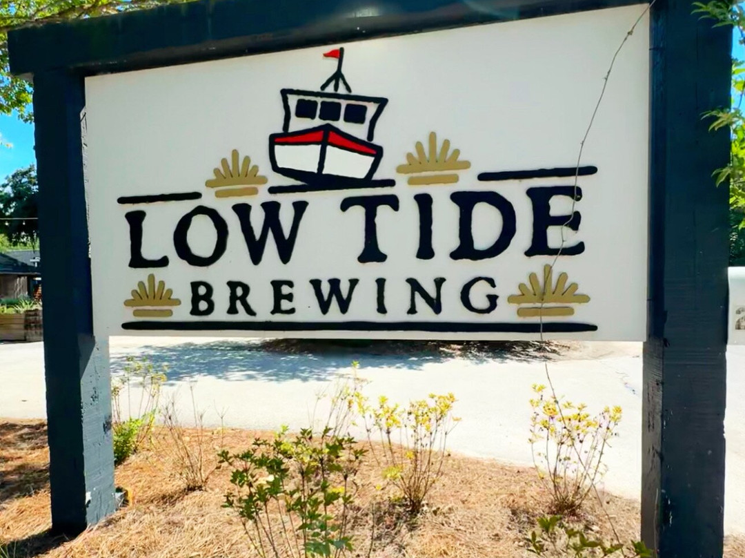 Low Tide Brewing景点图片