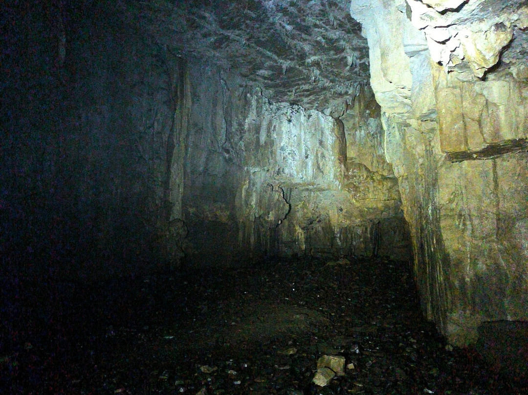 Yordas Cave景点图片