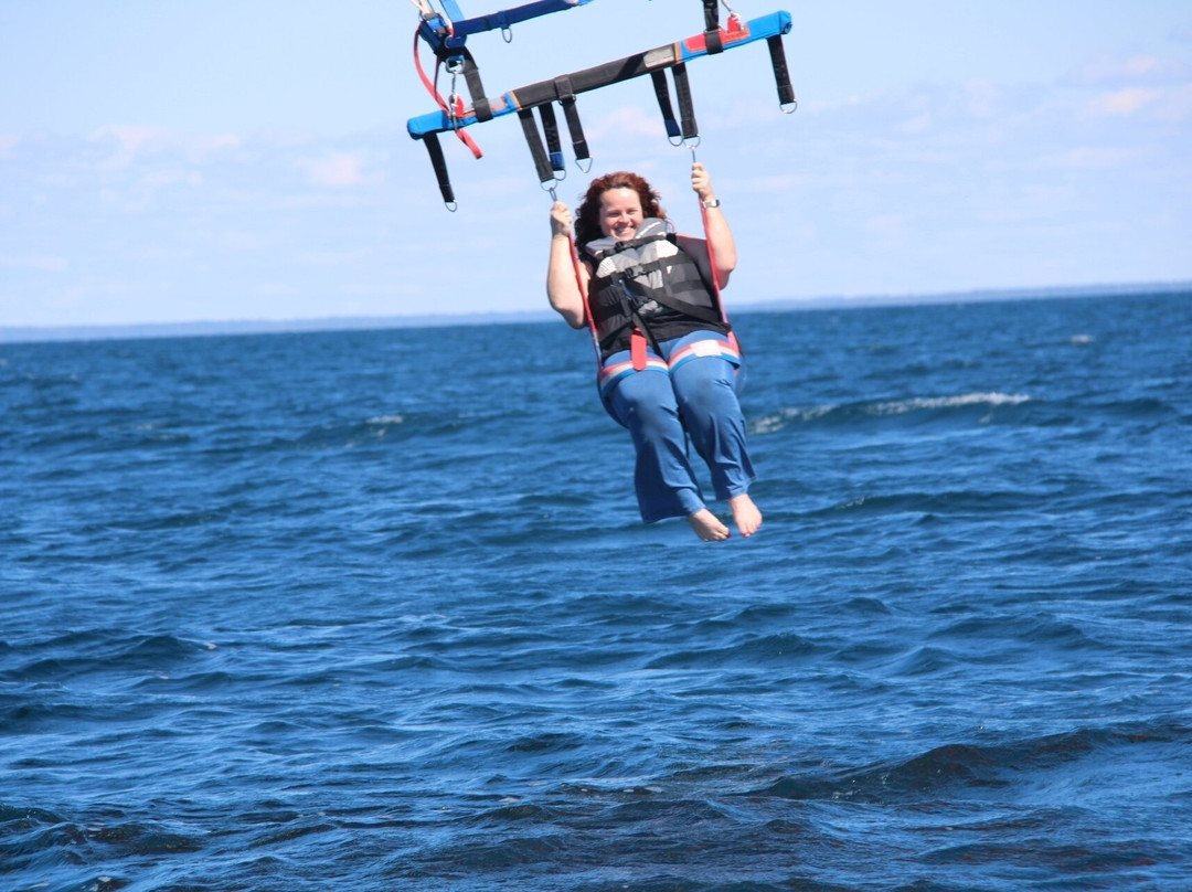 Mackinaw City Parasailing-麦基诺城必去景点
