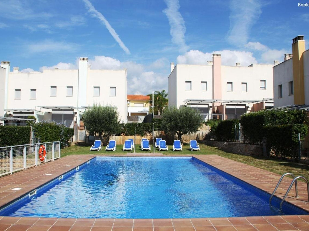 Hotur Via Augusta主图