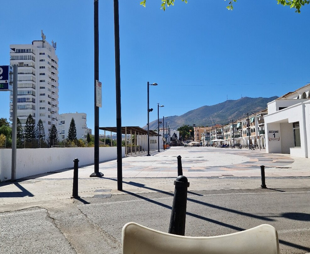 Plaza Adolfo Saurez景点图片