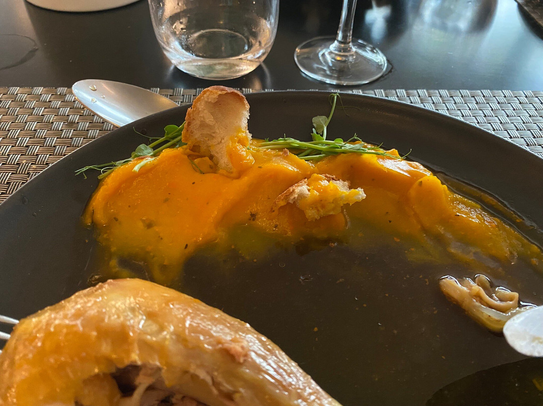 Hotel Restaurant Le Pont Bernet主图