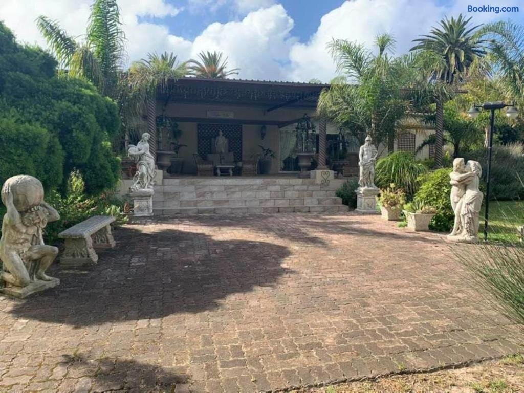 Palm Villa
