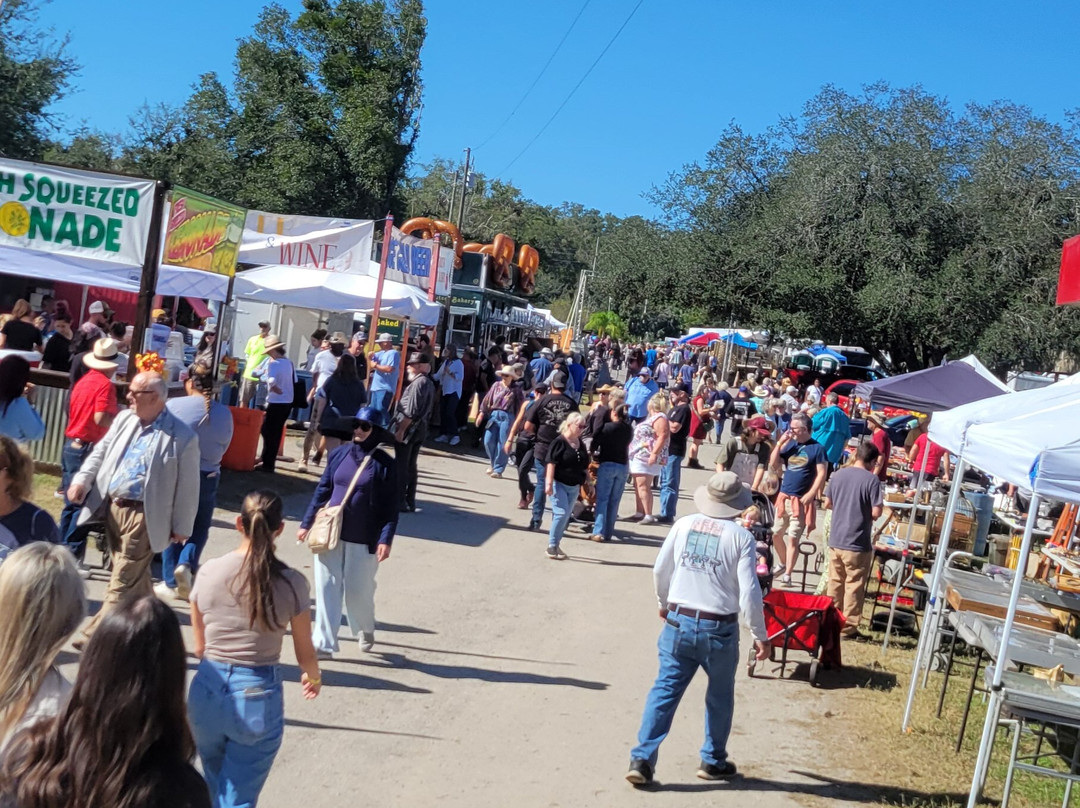 Renninger's Vintage Antique Center & Farmer's Flea Market-Mount Dora必去景点