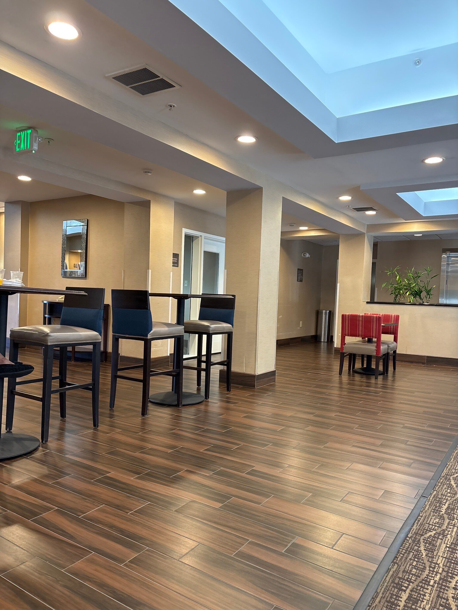 Comfort Suites Columbia Gateway-官方