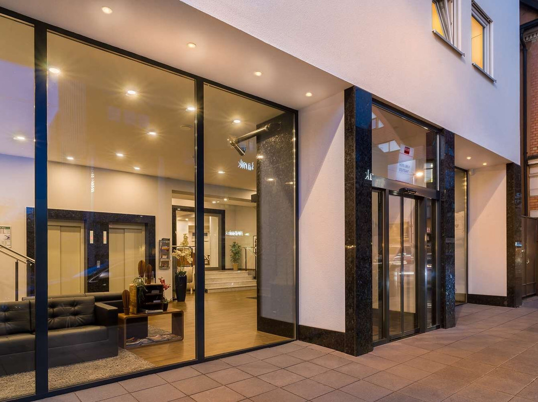 布鲁多米希尔酒店主图