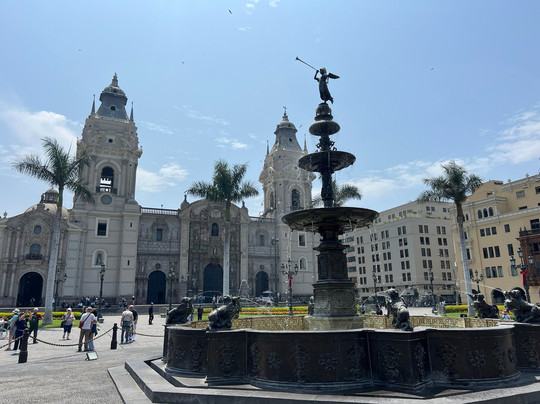 Macanudo Tours-利马必去景点