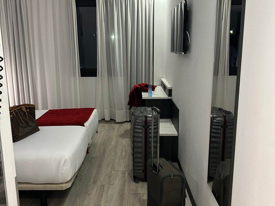 Hotel New Bilbao Airport主图
