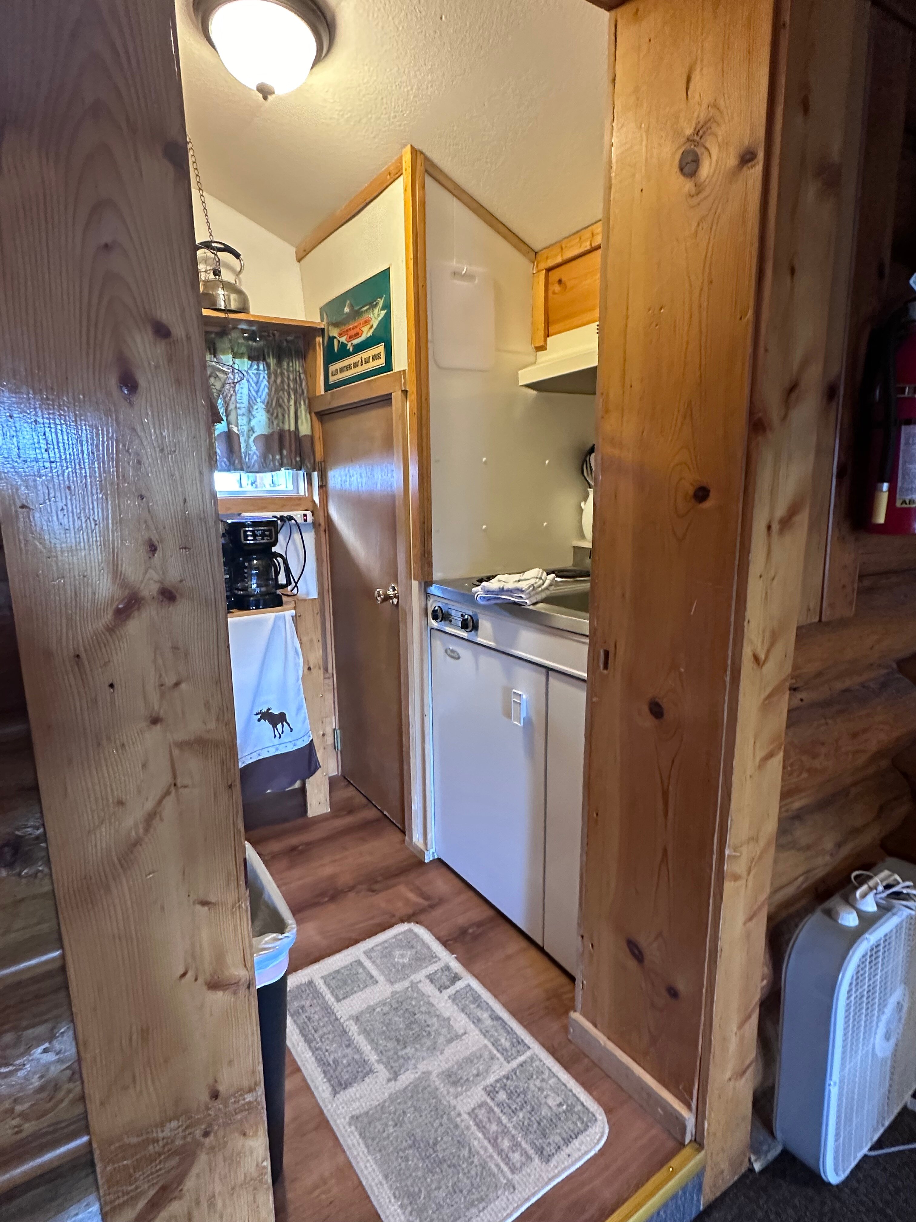 库奇城麋鹿角小屋-客卧