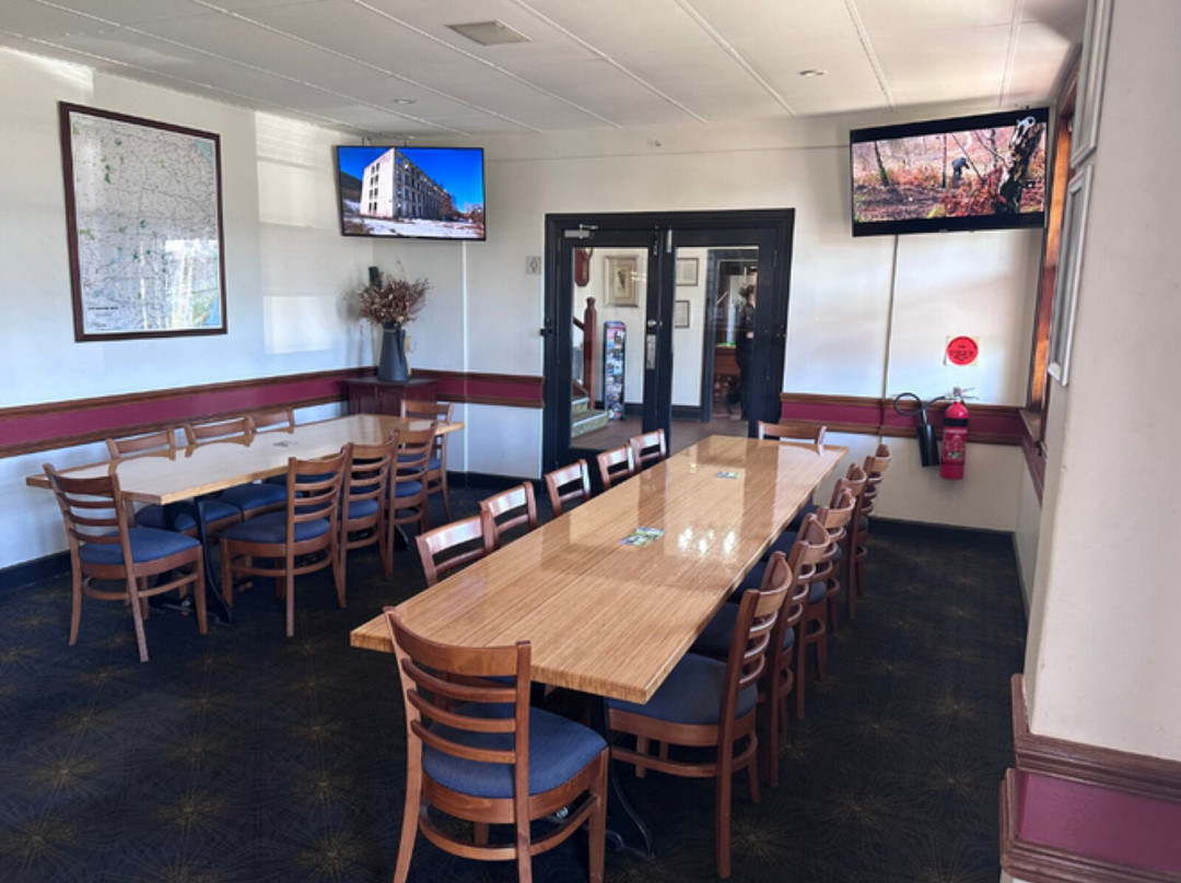 Port Of Bourke Hotel主图