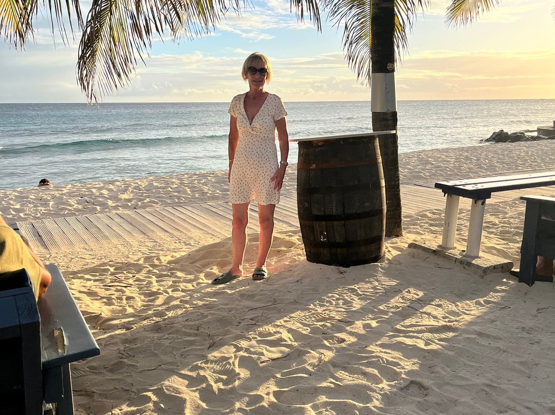 Chill Cafe Bar & Grill-Hastings必去景点