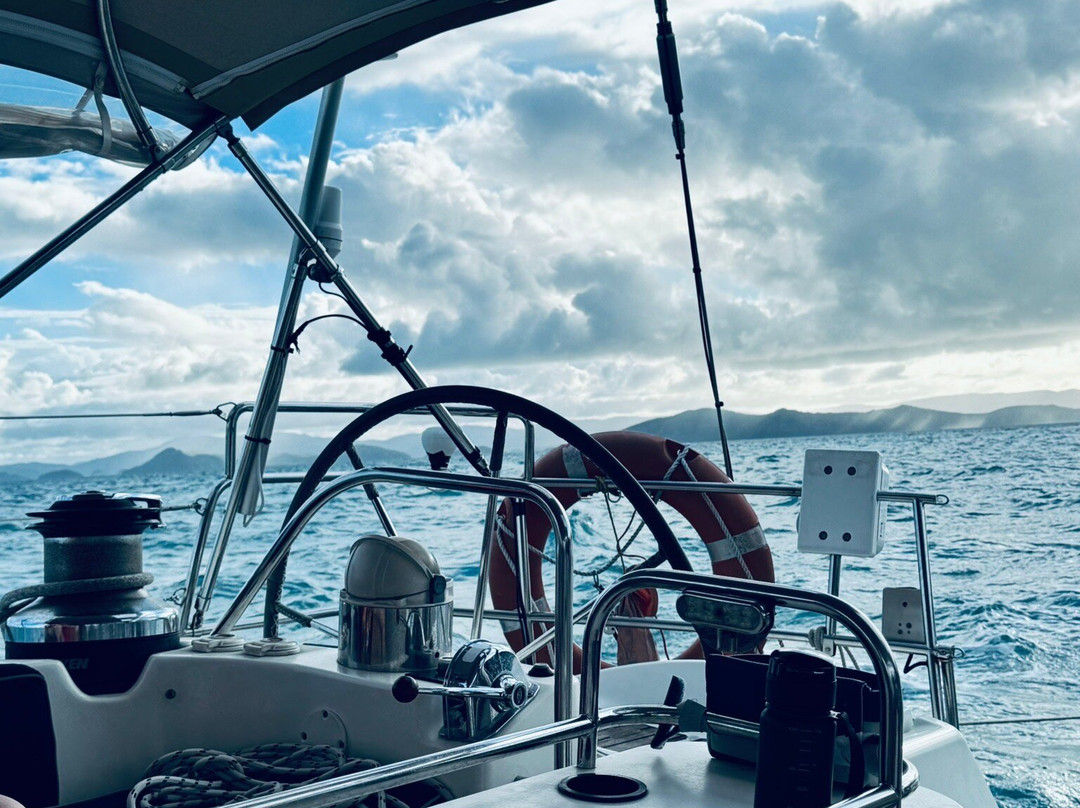 Providence Whitsunday Sailing-艾尔利滩必去景点