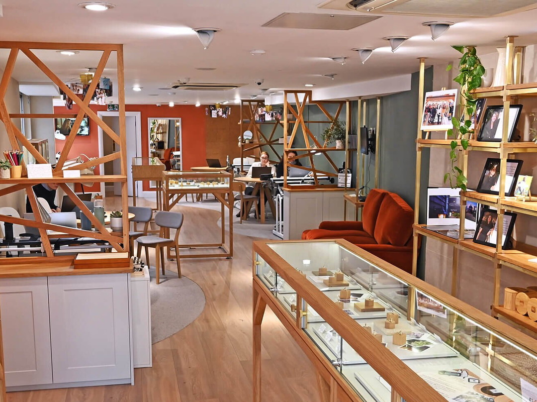 Harriet Kelsall Bespoke Jewellery景点图片