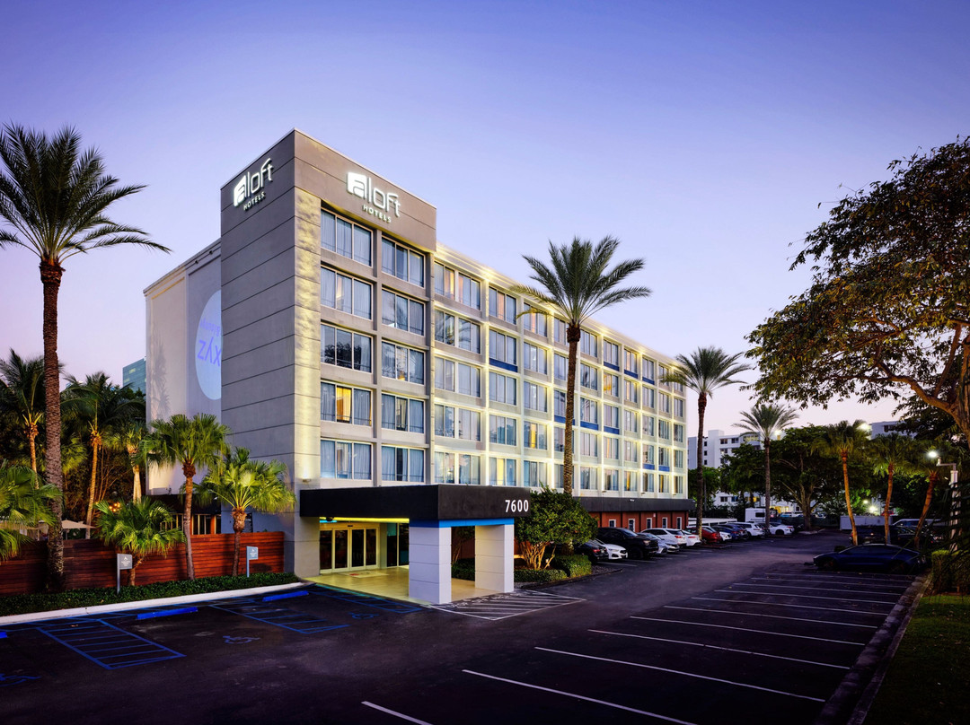 Pinecrest酒店住宿-迈阿密达德尔兰德靛蓝酒店