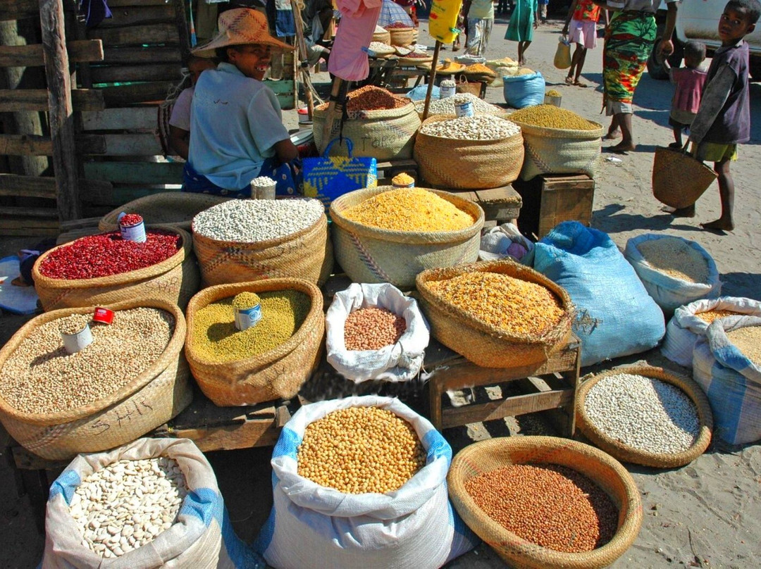Tanambao Market景点图片