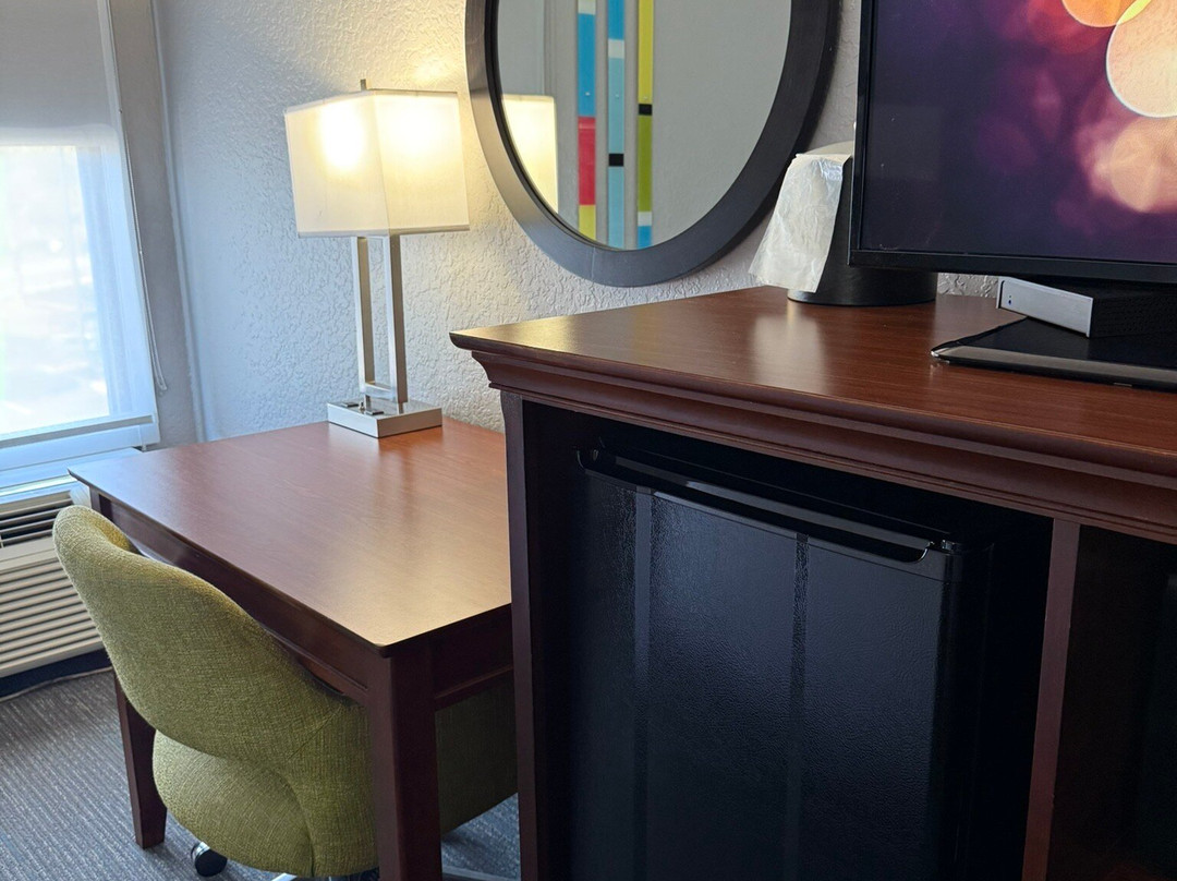 Hampton Inn Gainesville主图